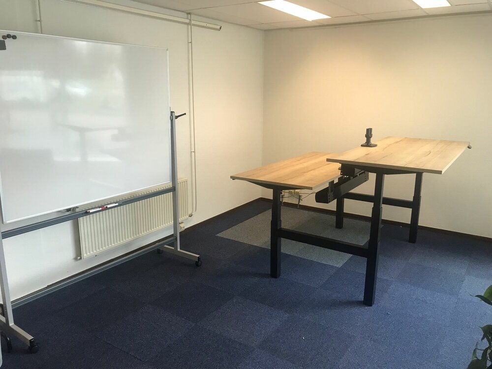 Double Electric Sit-Stand Desk - SteelForce 470 - Worktrainer.com 