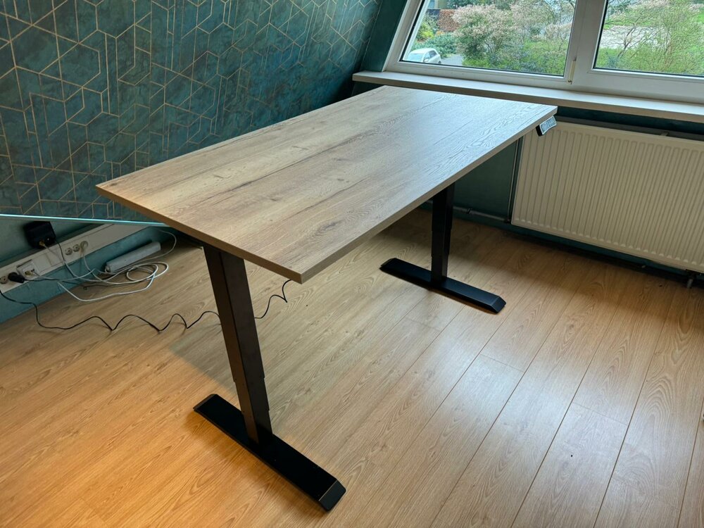 voordelig zit-sta bureau