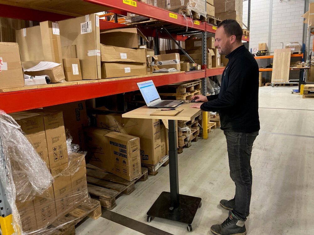 2nd Chance TinyDesk Gas Spring | Small 1 leg sit-stand table