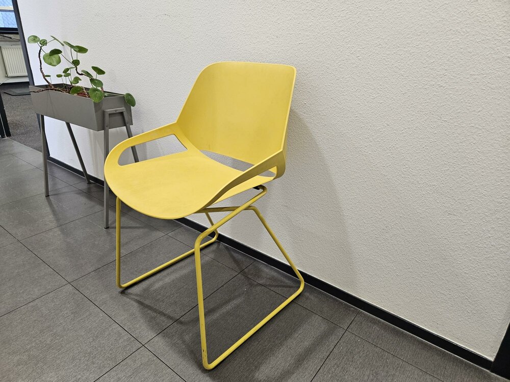 2nd Change Aeris Numo Sled | Active Design Chair