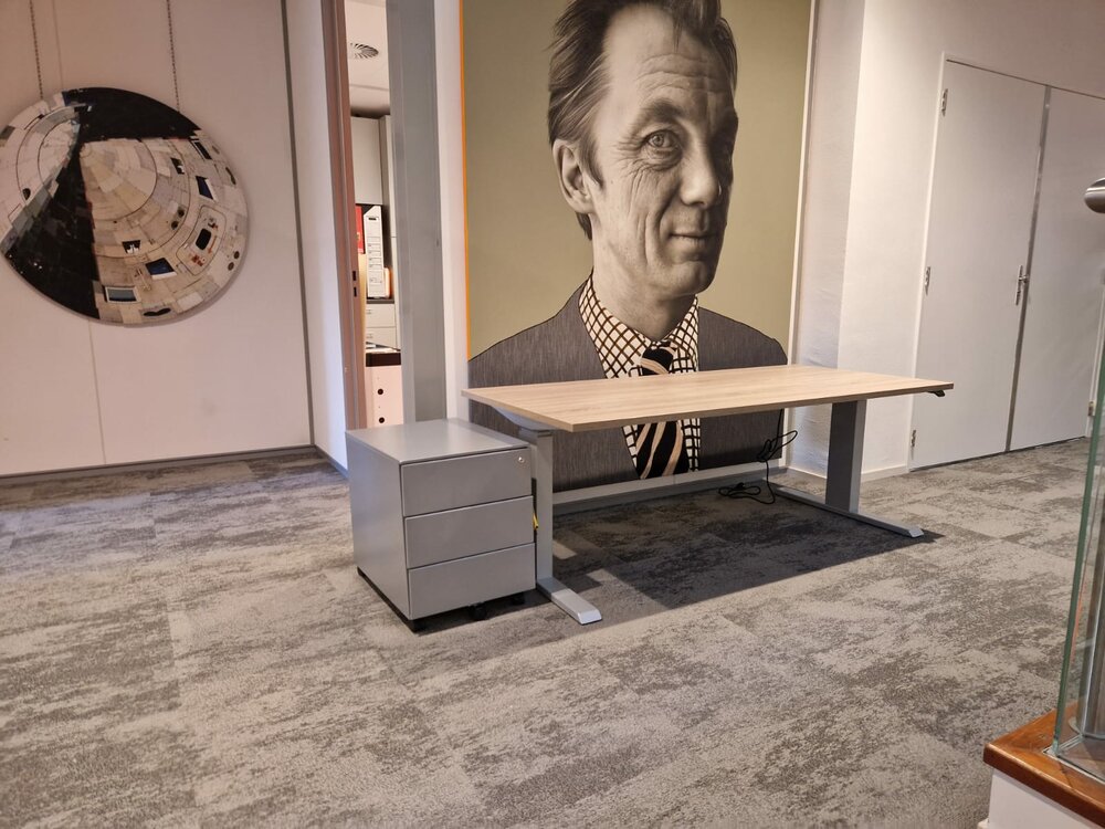 Zeer stabiel zit-sta bureau - Steelforce 270 - Worktrainer.nl