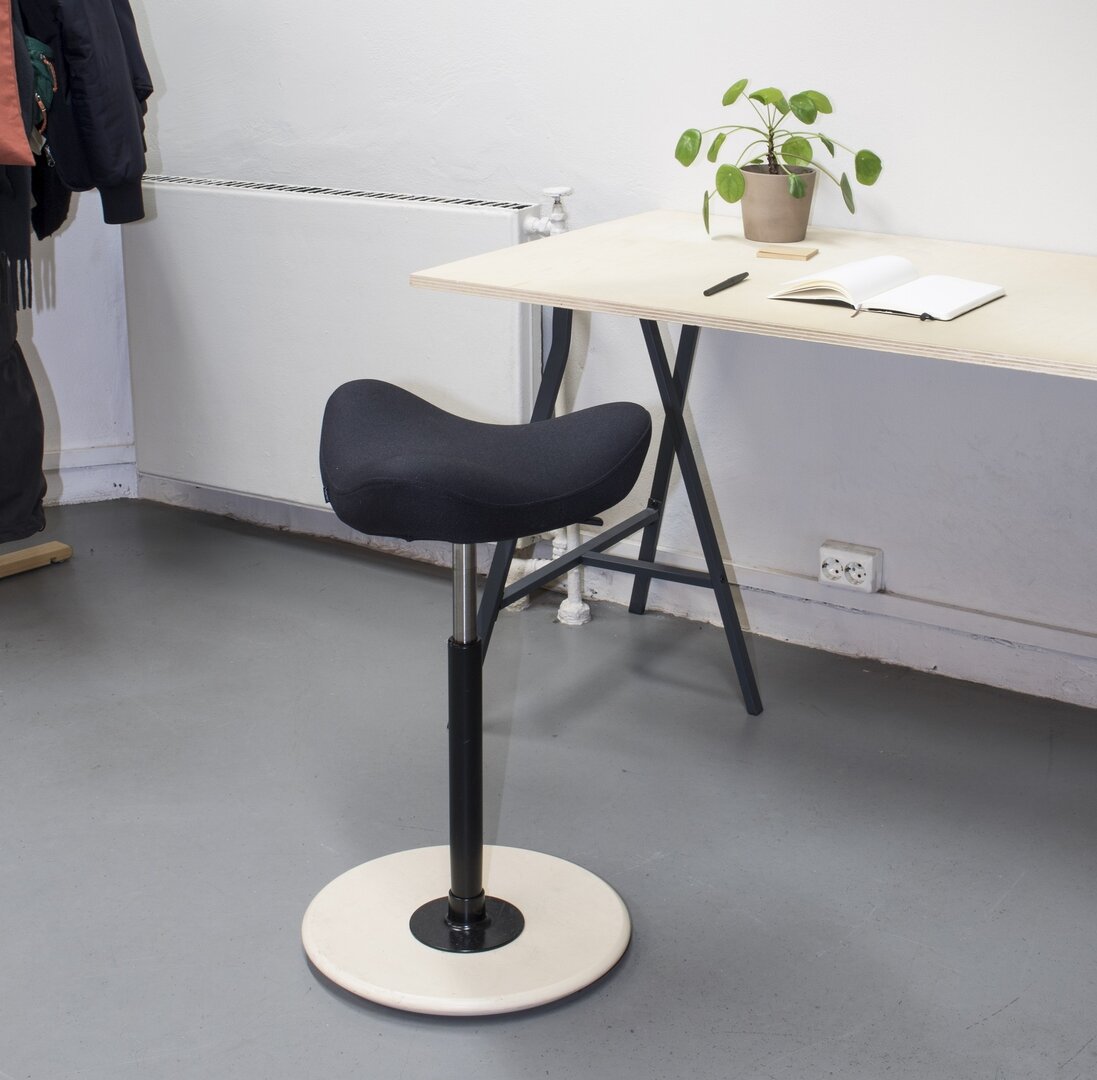 Varier Move saddle stool active furniture for the office