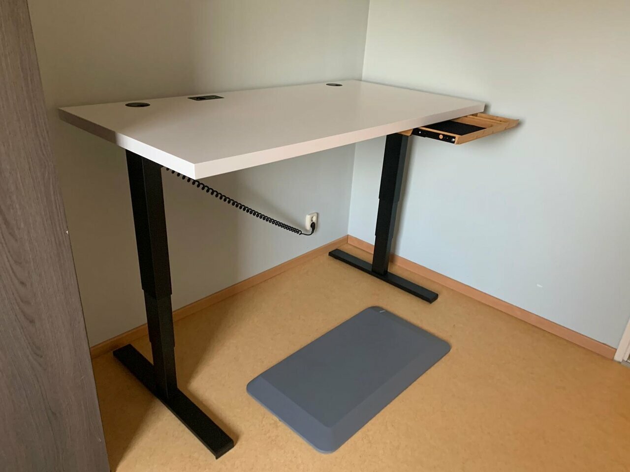 Mat for Standing Desks - Active Standing - Sit-Stand Workstations