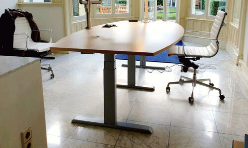 Sit to shop stand conference table