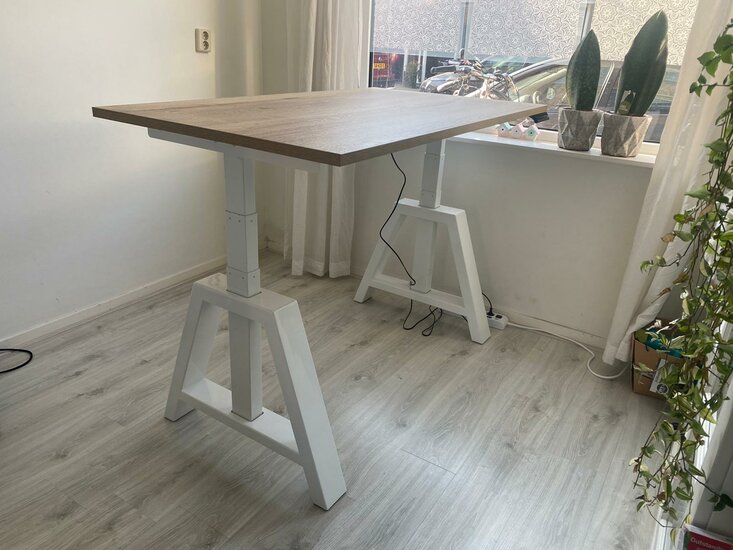 OAK Desk Sit stand desk with oak base