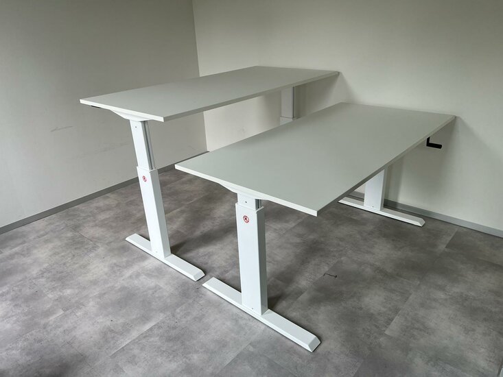 Manual Sit-Stand Desk - AluForce 140HC - Worktrainer.com