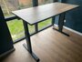 Aluforce 140 bureau | wissel staan en zitten achter je bureau af | Worktrainer.nl