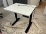 Klein Elektrisch zit-sta bureau - StudyDesk - Actief meubilair Worktrainer.nl