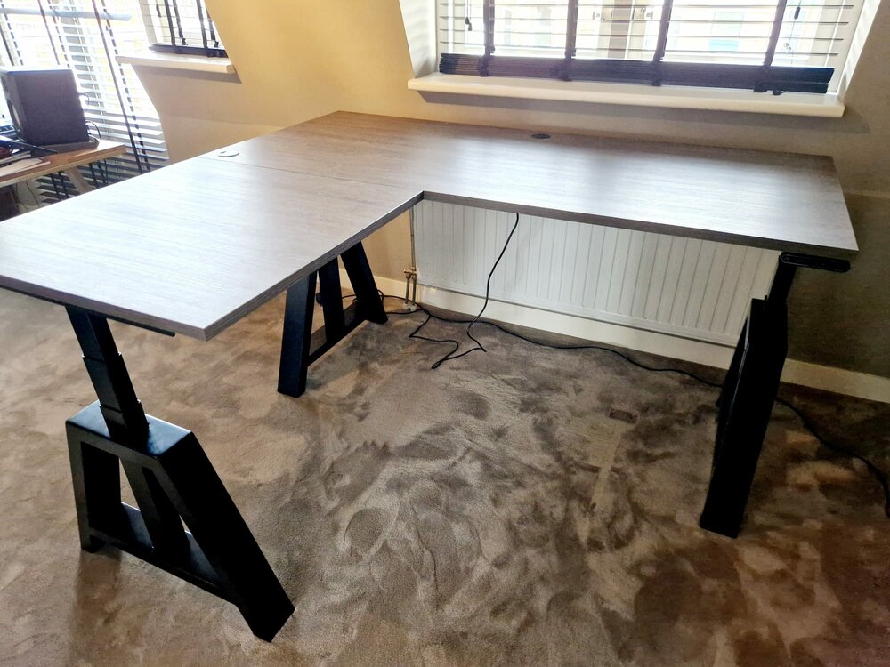 OakDesk Corner desk | Electric Sit-Stand Corner Desk