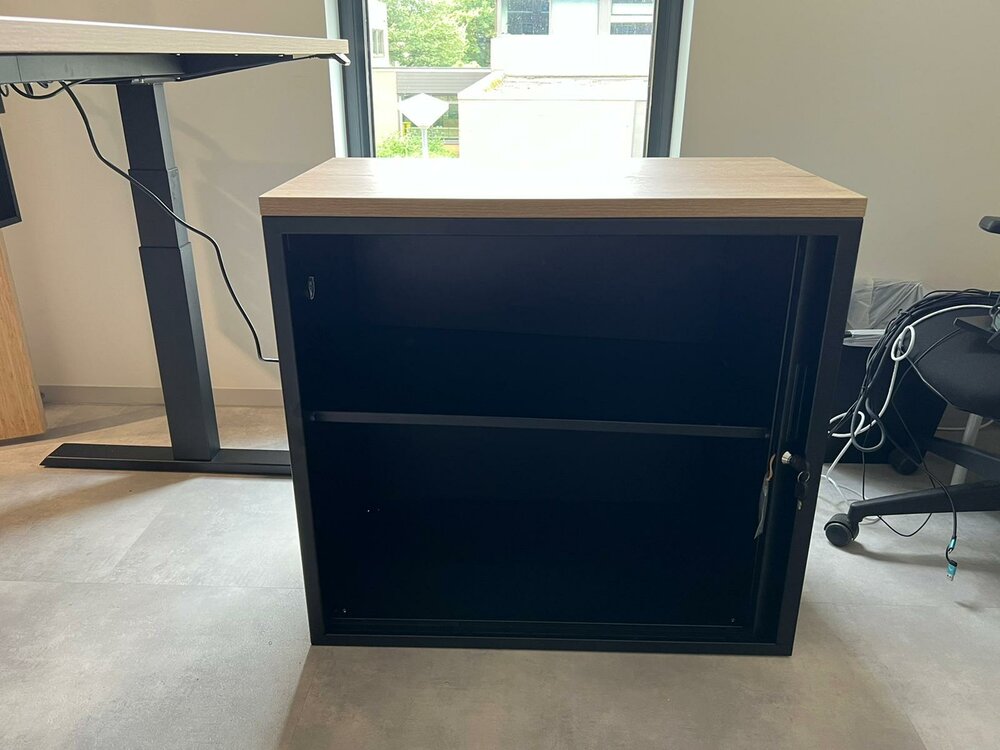 Roller-door cabinet 72,5 x 80 cm 
