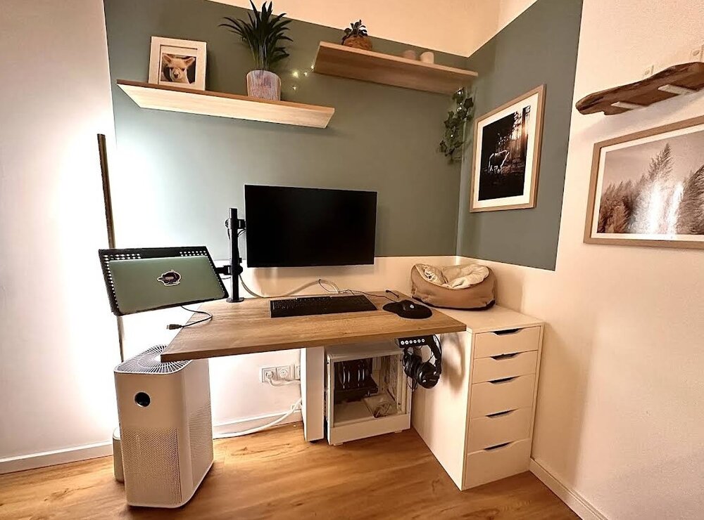 WallDesk | Electric Sit-Stand Table