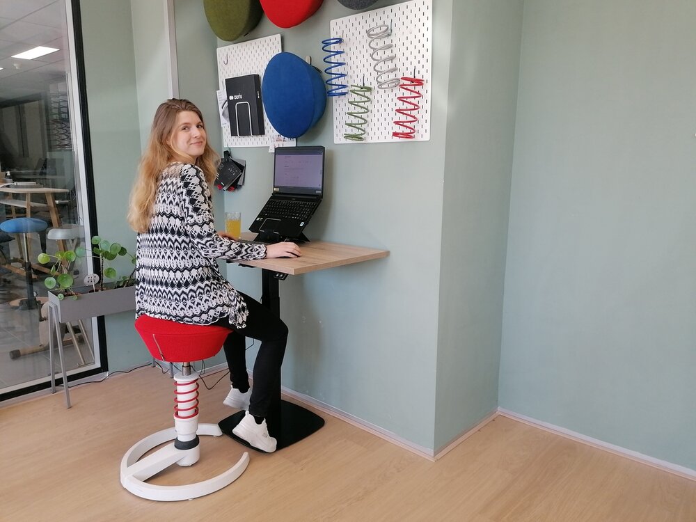 2nd Change | TinyDesk Electric | Small 1 Leg Sit-Stand Table