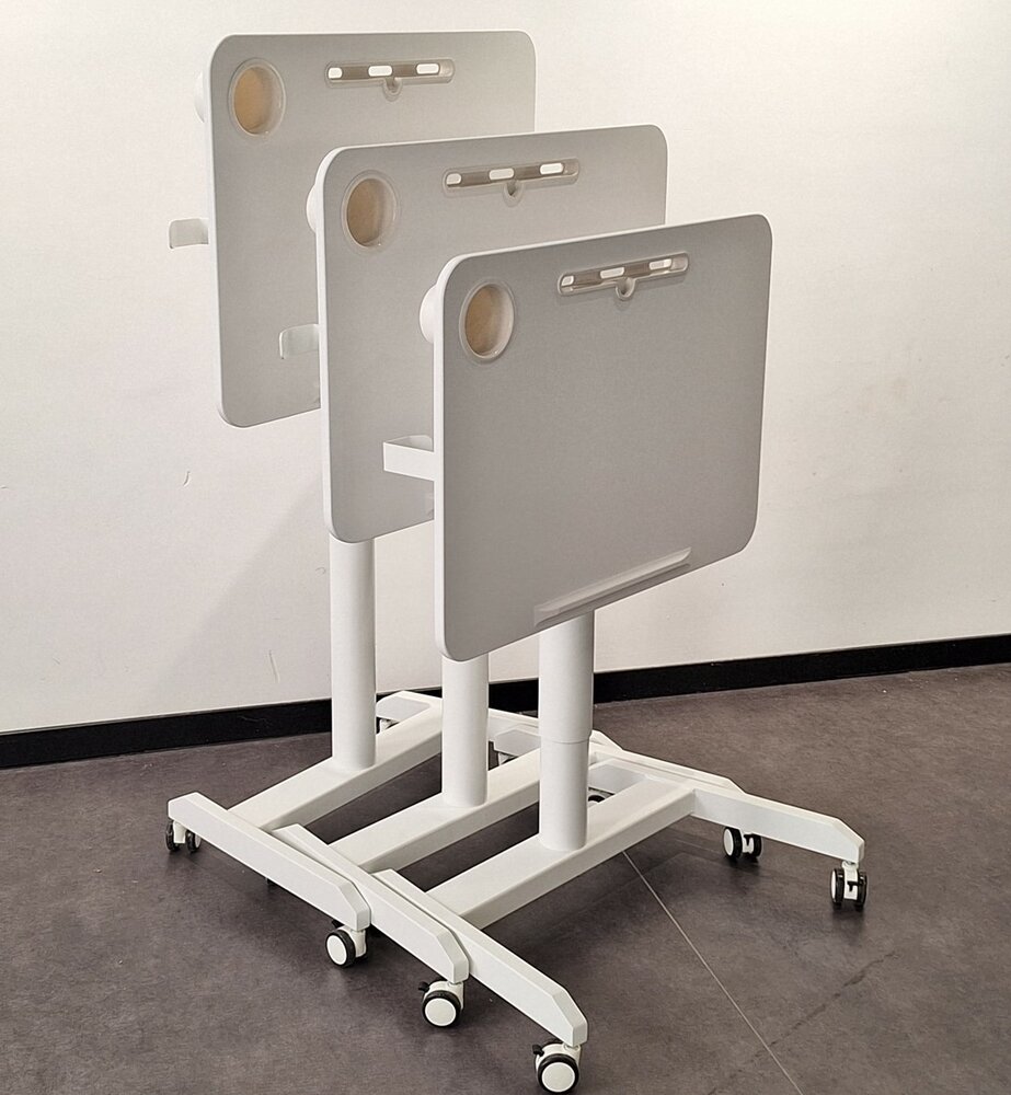 2nd Change | FlipDesk | Small Gas Spring Sit-Stand Desk