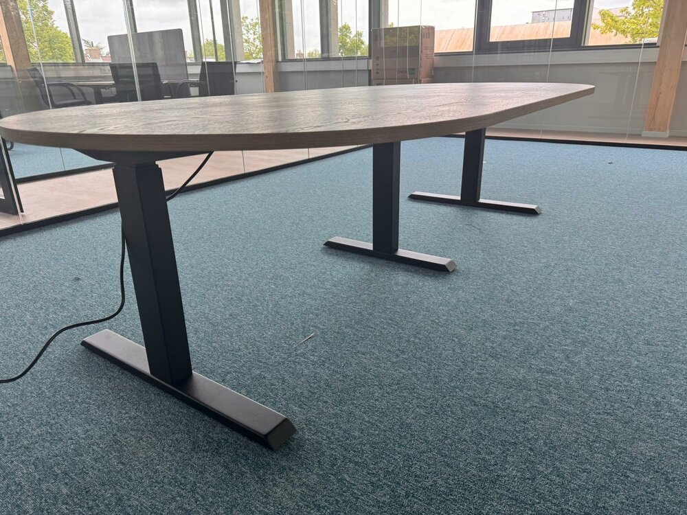 Updesk Meet | Electric Sit Stand Meeting Table