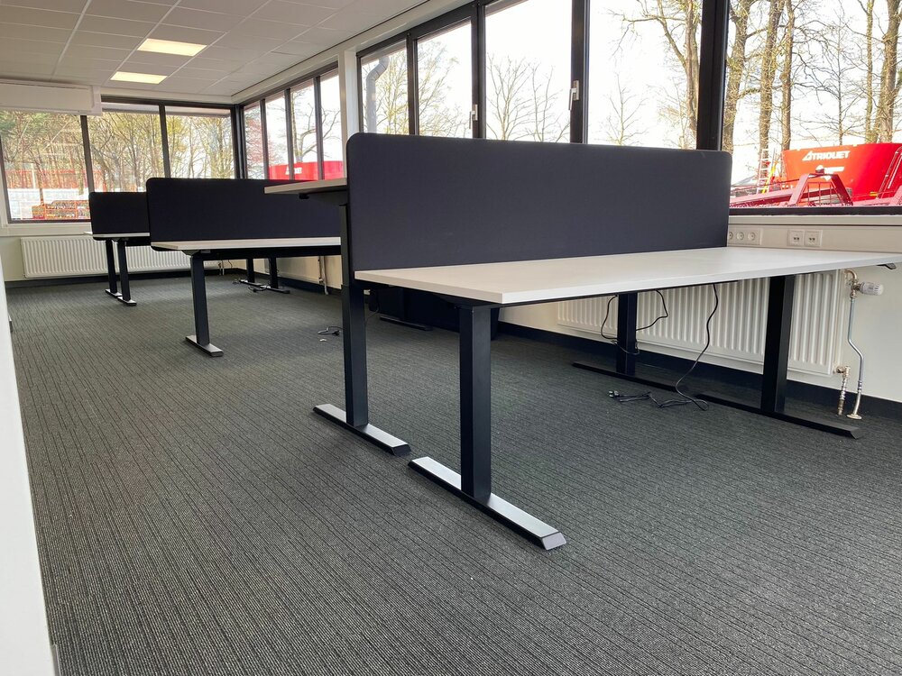 2nd Chance SteelForce 370 | Electric Sit-Stand Desk