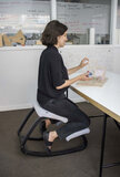 Varier Variable kneeling chair active furniture balance seat knee seat worktrainer.com worktrainer.nl