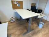 Aluforce 140 bureau | wissel staan en zitten achter je bureau af | Worktrainer.nl