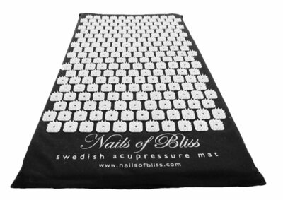 Nails of Bliss stamat standing spijkermat Zweedse Zweden Sweden acupressuur mat worktrainer.nl rood red black workrainer.com